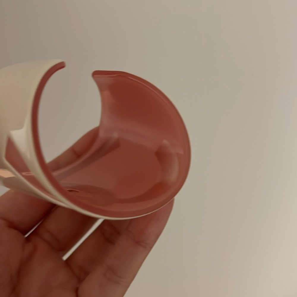 Chanel coco crush plastic bracelet - Picture 5 of 5
